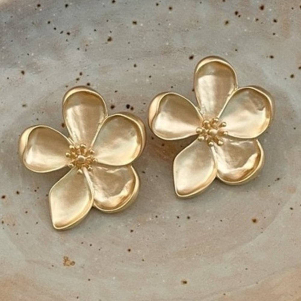 NWT Anthropologie matte Gold Impression Flower Earrings post back